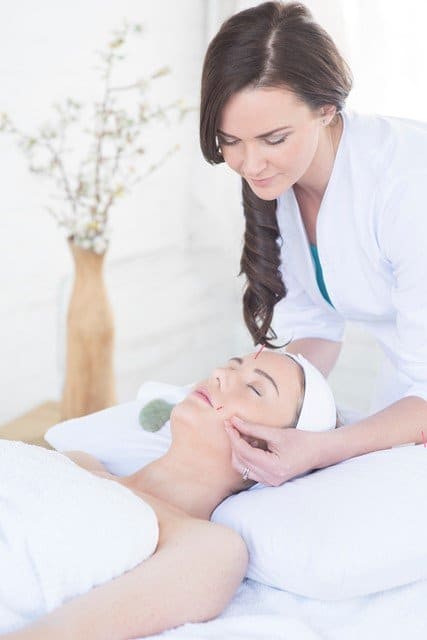 A facial rejuvenation acupuncture treatment Melbourne
